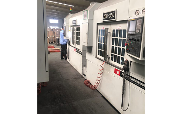 加工車床鉆孔一體機(jī) 加工車床鉆孔一體機(jī)